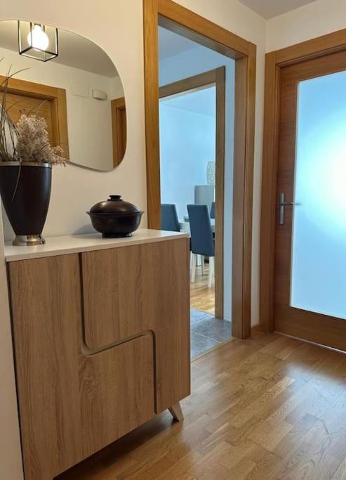 Studio 14 + Garaje Incluido. Nuevo, Elegante, Acogedor. Haro Kültér fotó
